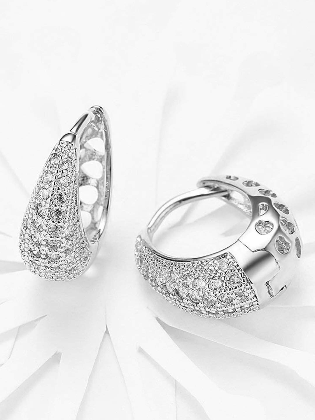 

DressBerry Silver-Plated Contemporary Hoop Earrings