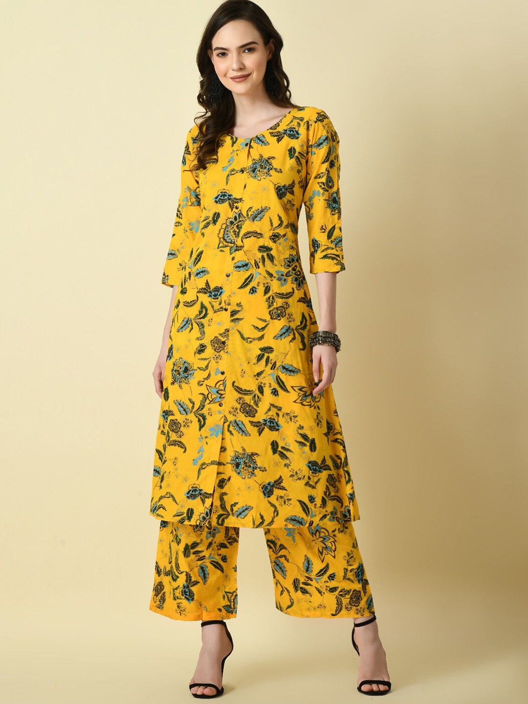 

ZYORIKA Floral Printed Regular Kurta with Palazzos, Yellow