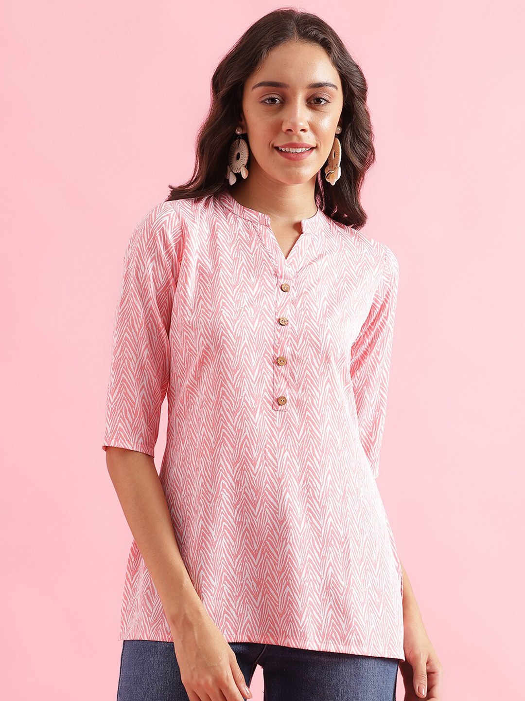 

Colors of Earth Chevron Printed Mandarin Collar Kurti, Pink