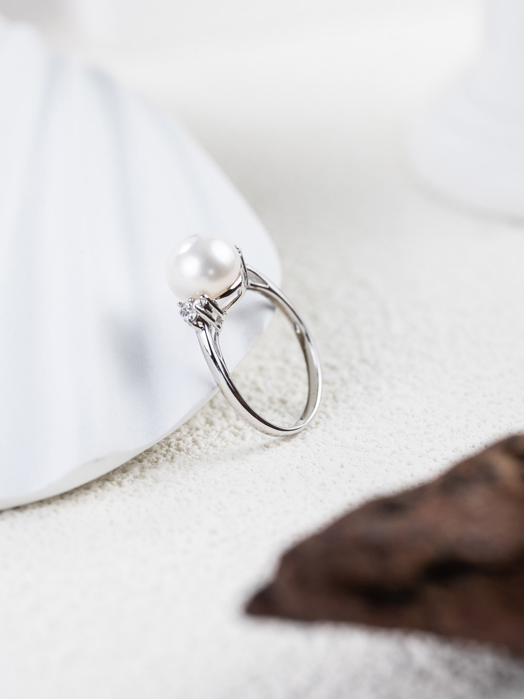 

MISS JO 925 Sterling Silver Silver-Plated Stone-studded Finger Ring