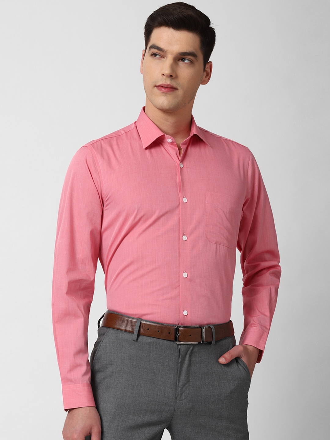 

Peter England Elite Men Pink Regular Fit Solid Formal Shirt