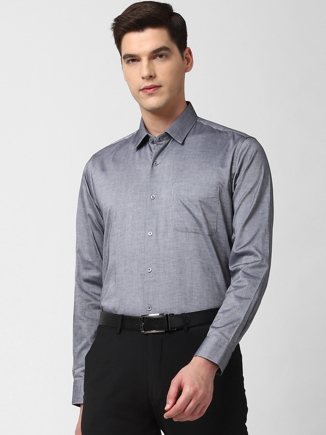 

Peter England Men Grey Nuvo Regular Fit Solid Formal Shirt
