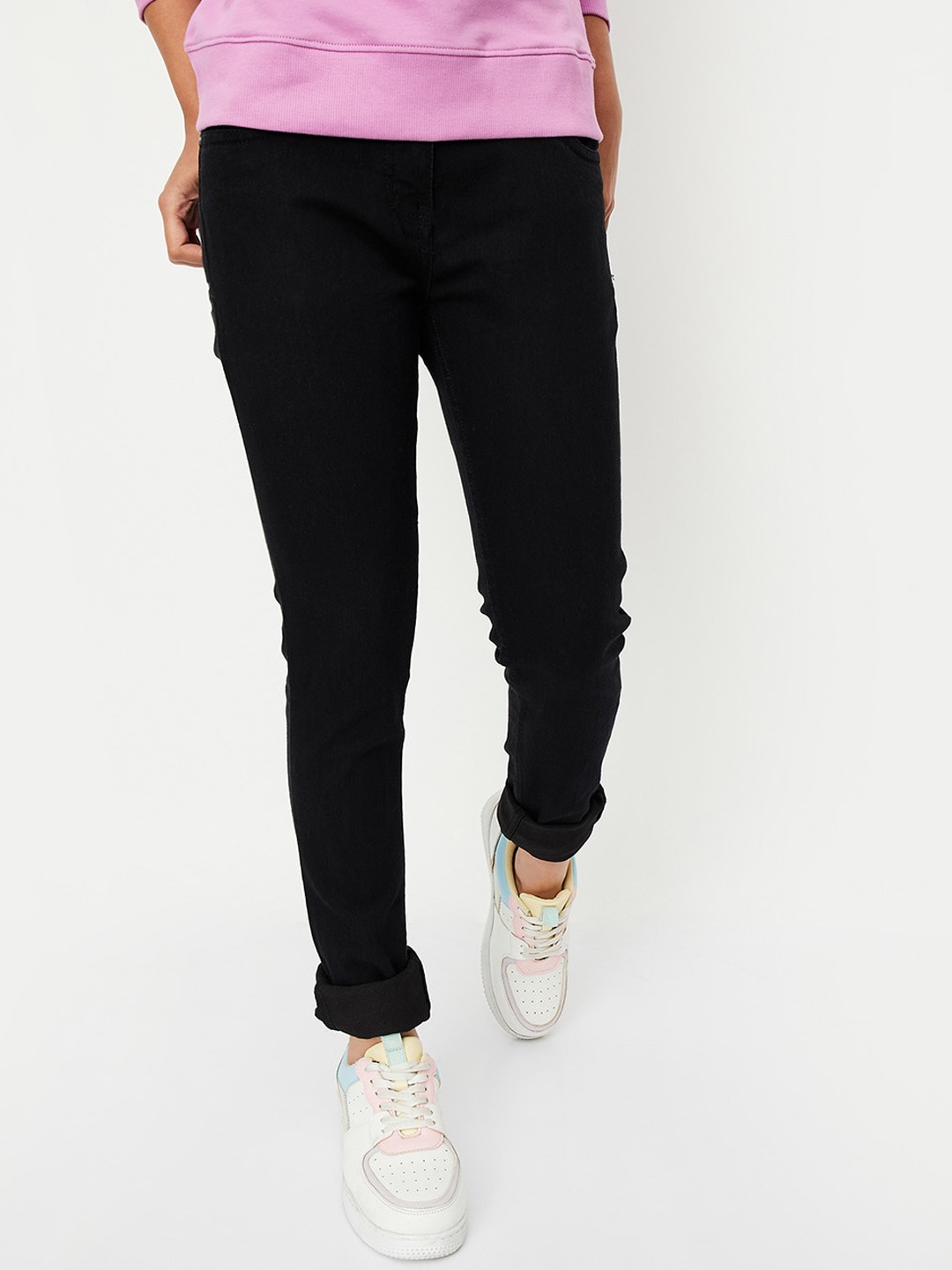 

max Girls Mid-Rise Clean Look Jeans, Black
