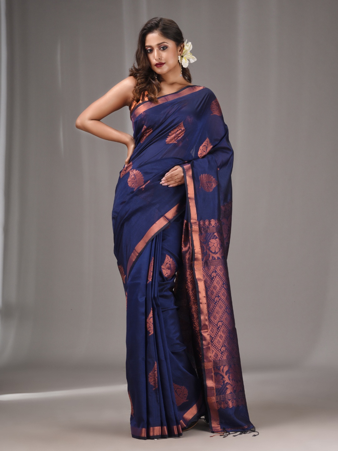 

Charukriti Ethnic Motifs Woven Design Zari Saree, Navy blue