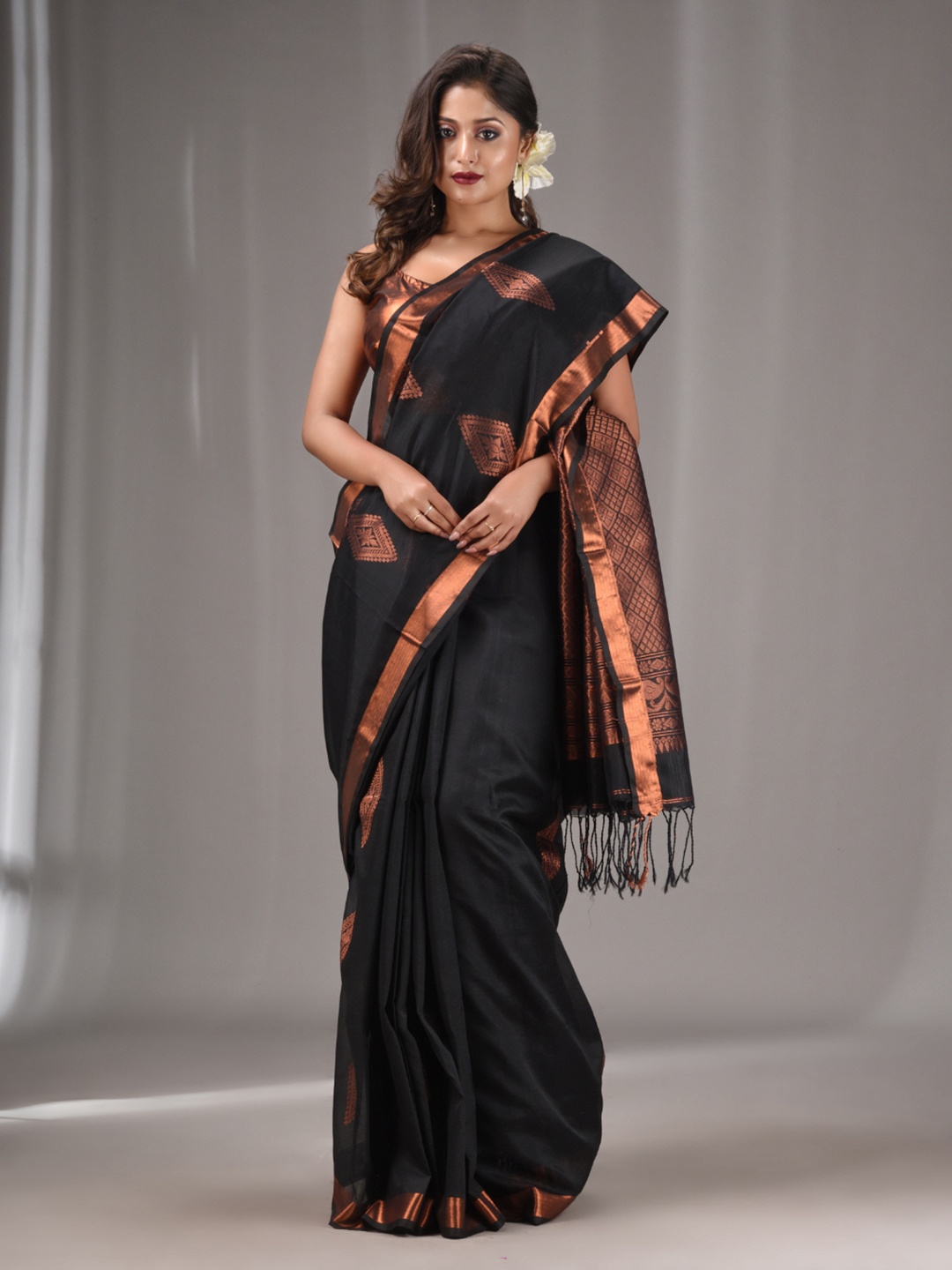 

Charukriti Ethnic Motif Woven Design Zari Saree, Black