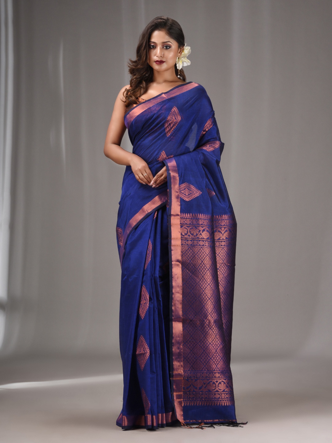 

Charukriti Ethnic Motifs Woven Design Zari Saree, Navy blue