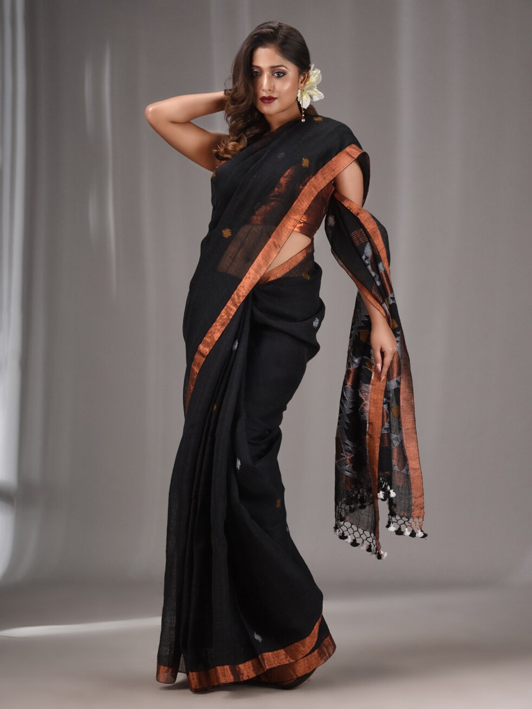 

Charukriti Geometeric Woven Design Zari Pure Linen Saree, Black