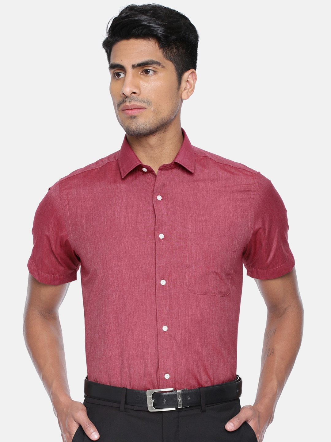

Peter England Men Burgundy Nuvo Regular Fit Solid Formal Shirt