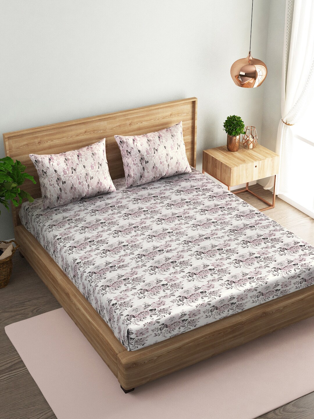 

Naksh White & Pink Floral Cotton 144 TC Queen Bedsheet With 2 Pillow Covers