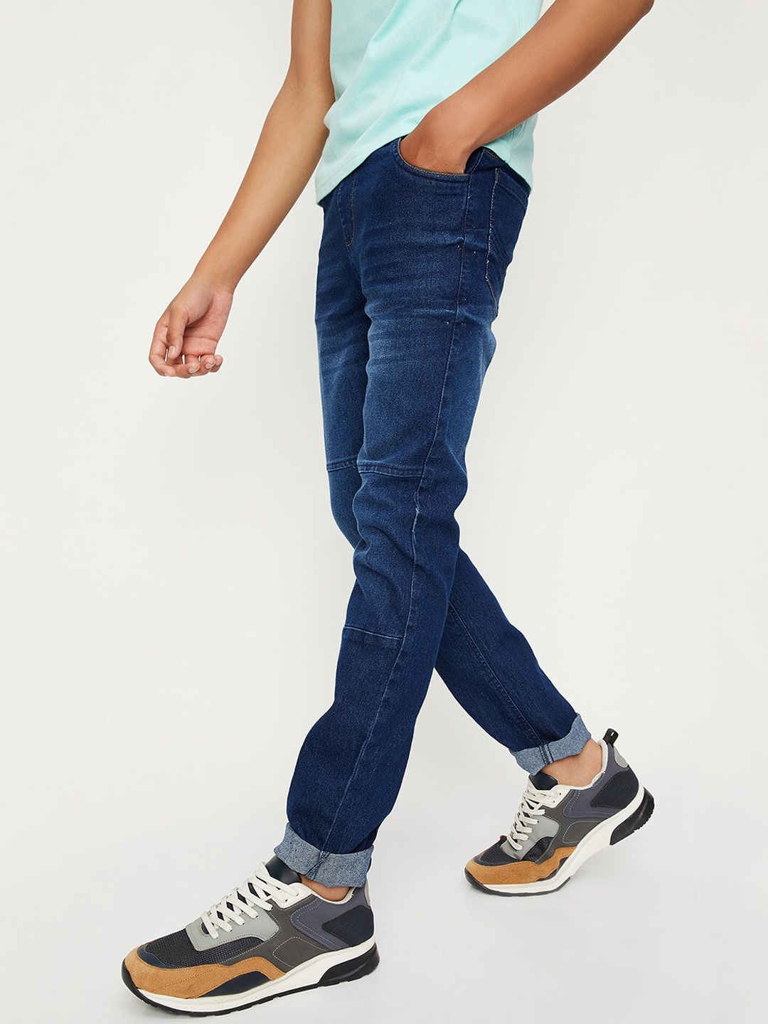 

max Boys Mid-Rise Light Fade Cotton Clean Look Jeans, Blue