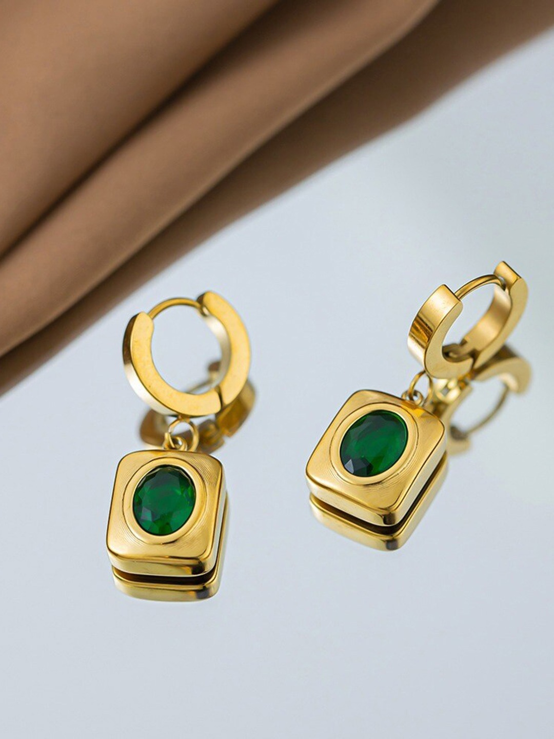 

VIEN Gold-Toned Contemporary Drop Earrings