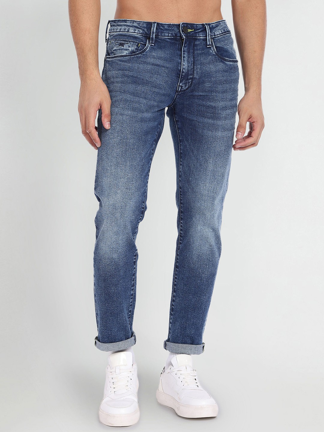 

Flying Machine Men Tapered Fit Clean Look Heavy Fade Stretchable Jeans, Blue