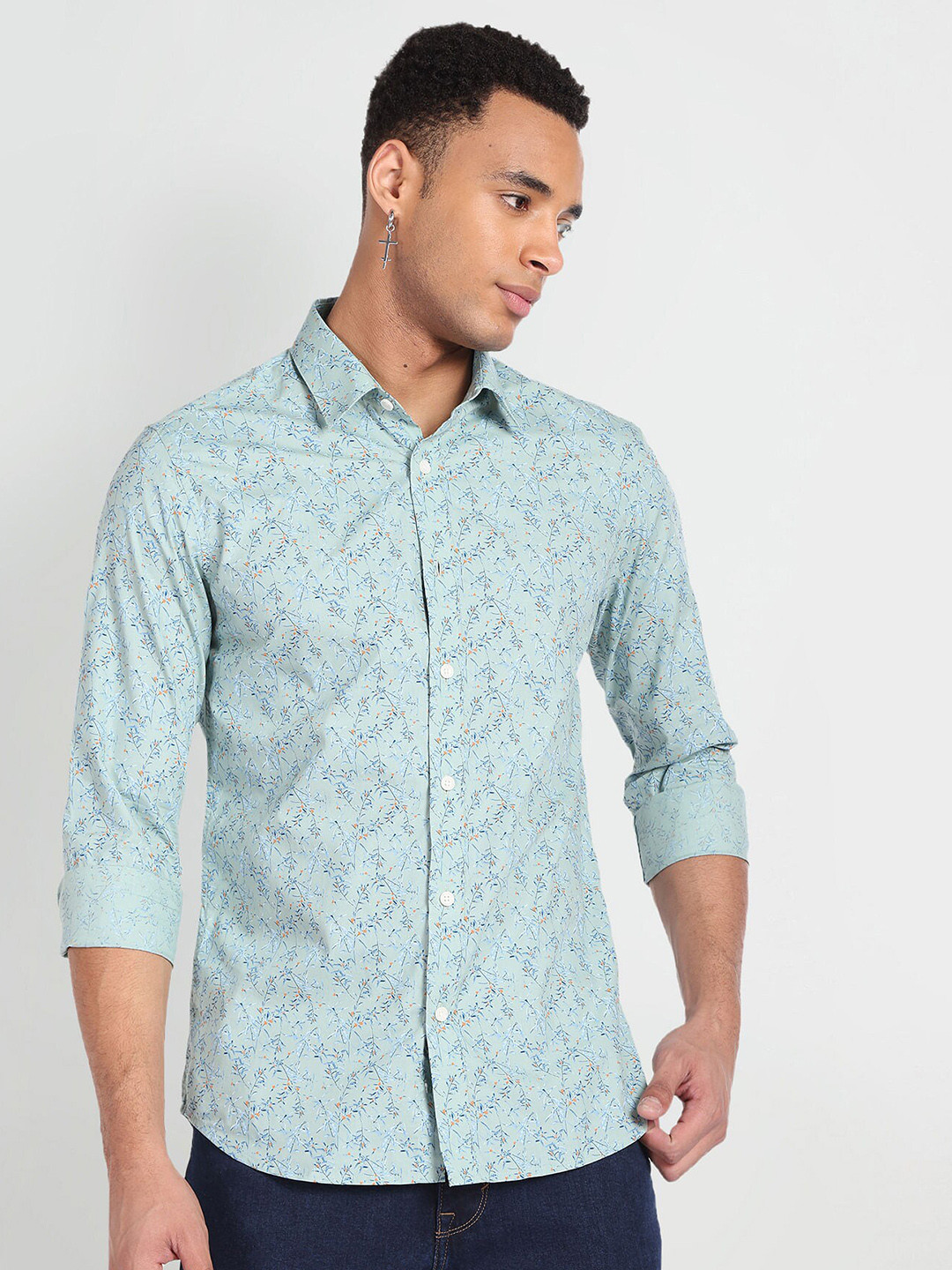 

Flying Machine Slim Fit Floral Printed Opaque Cotton Casual Shirt, Green