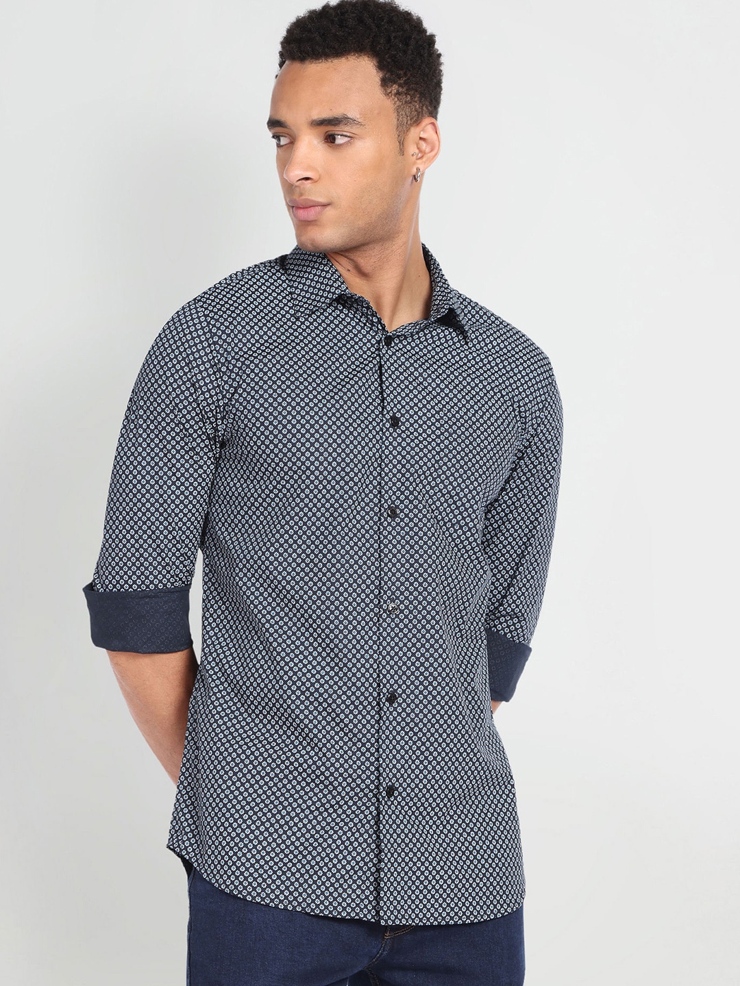 

Flying Machine Men Slim Fit Printed Pure Cotton Casual Shirt, Navy blue