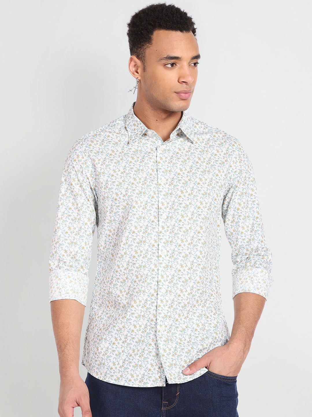 

Flying Machine Slim Fit Floral Printed Opaque Cotton Casual Shirt, White