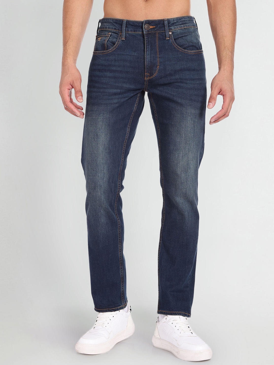 

Flying Machine Men Tapered Fit Light Fade Stretchable Jeans, Blue