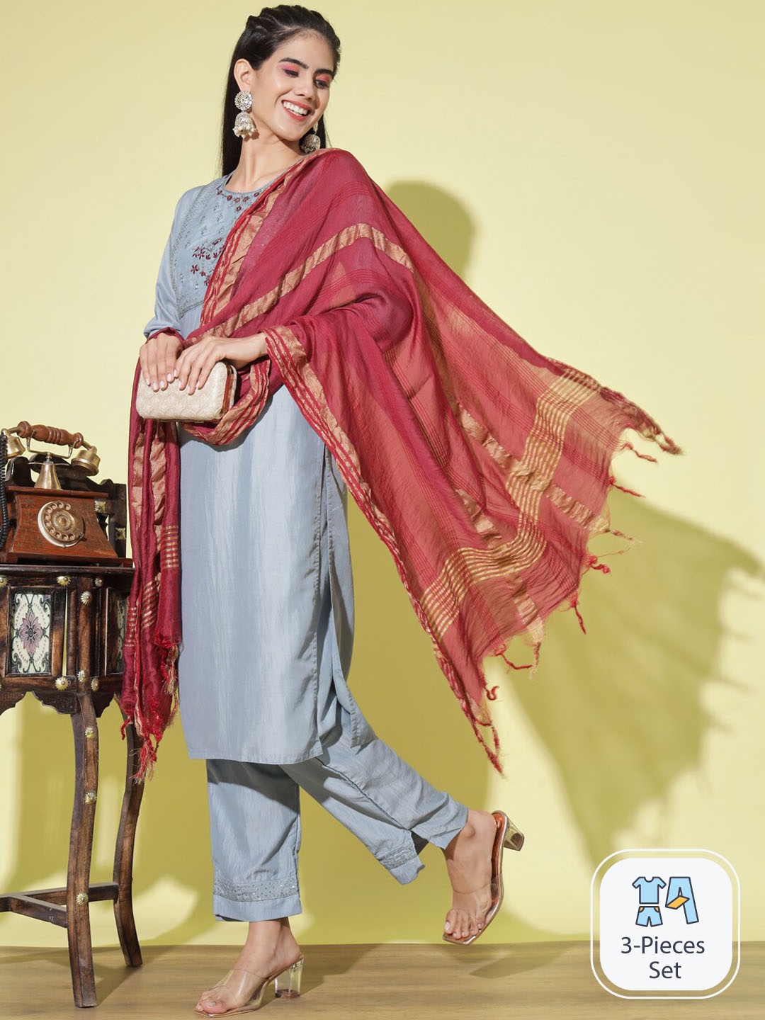 

PPTOSS Floral Yoke Design Regular Thread Work Kurta With Trousers & Dupatta, Grey