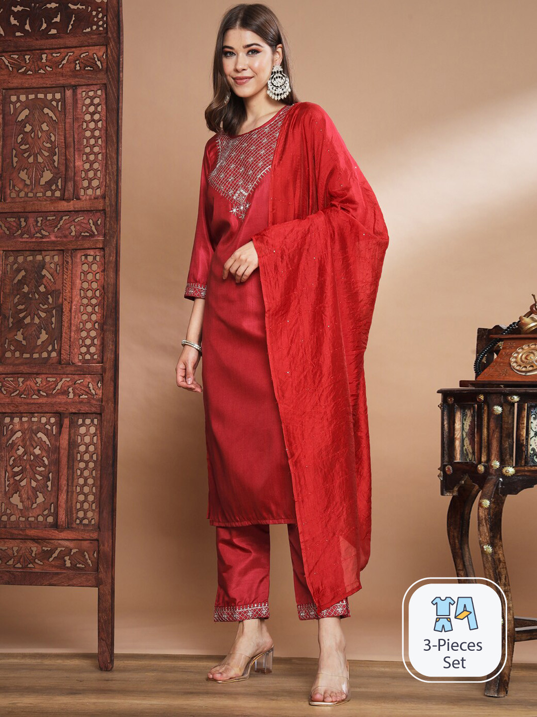 

PPTOSS Floral Embroidered Thread Work Kurta With Trousers & Dupatta, Red