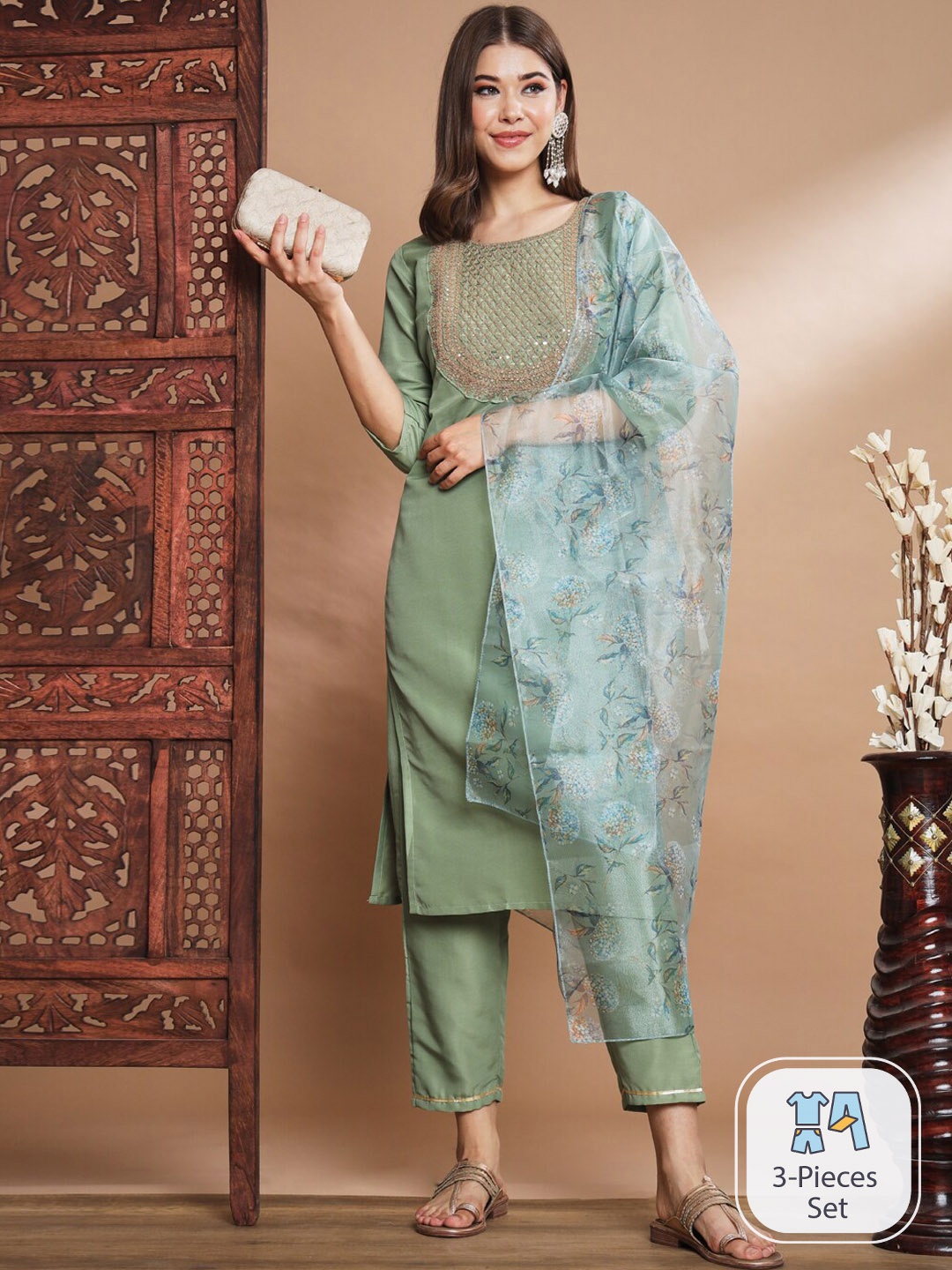 

PPTOSS Ethnic Motifs Embroidered Thread Work Kurta With Trousers & Dupatta, Green