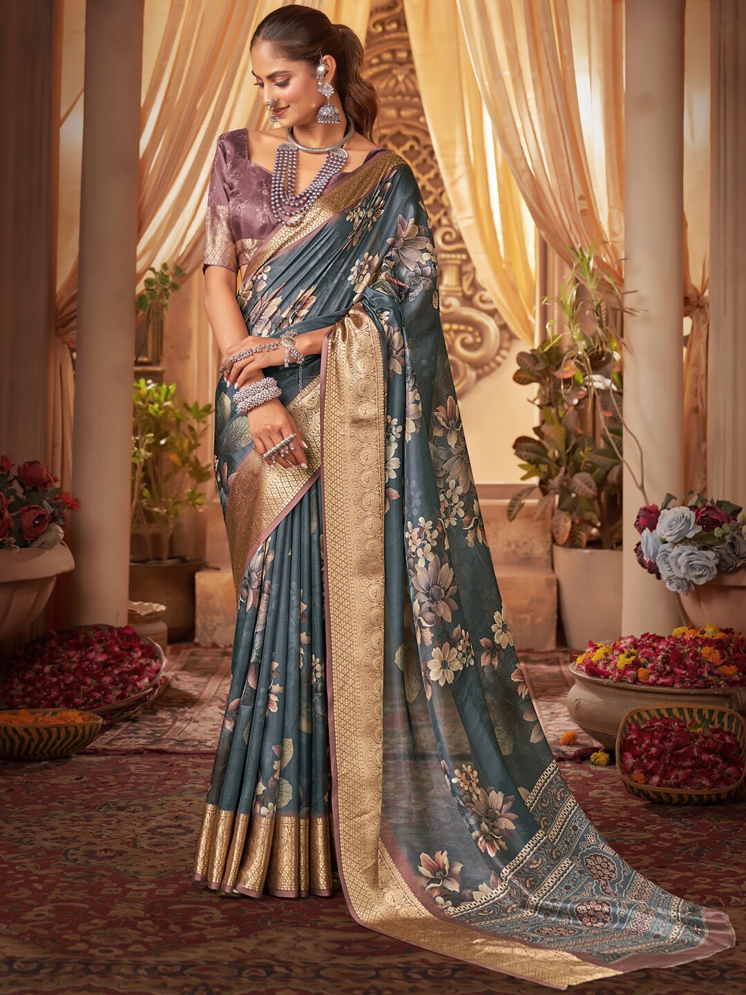 

Anouk Floral Printed Zari Detailed Sungudi Saree, Grey