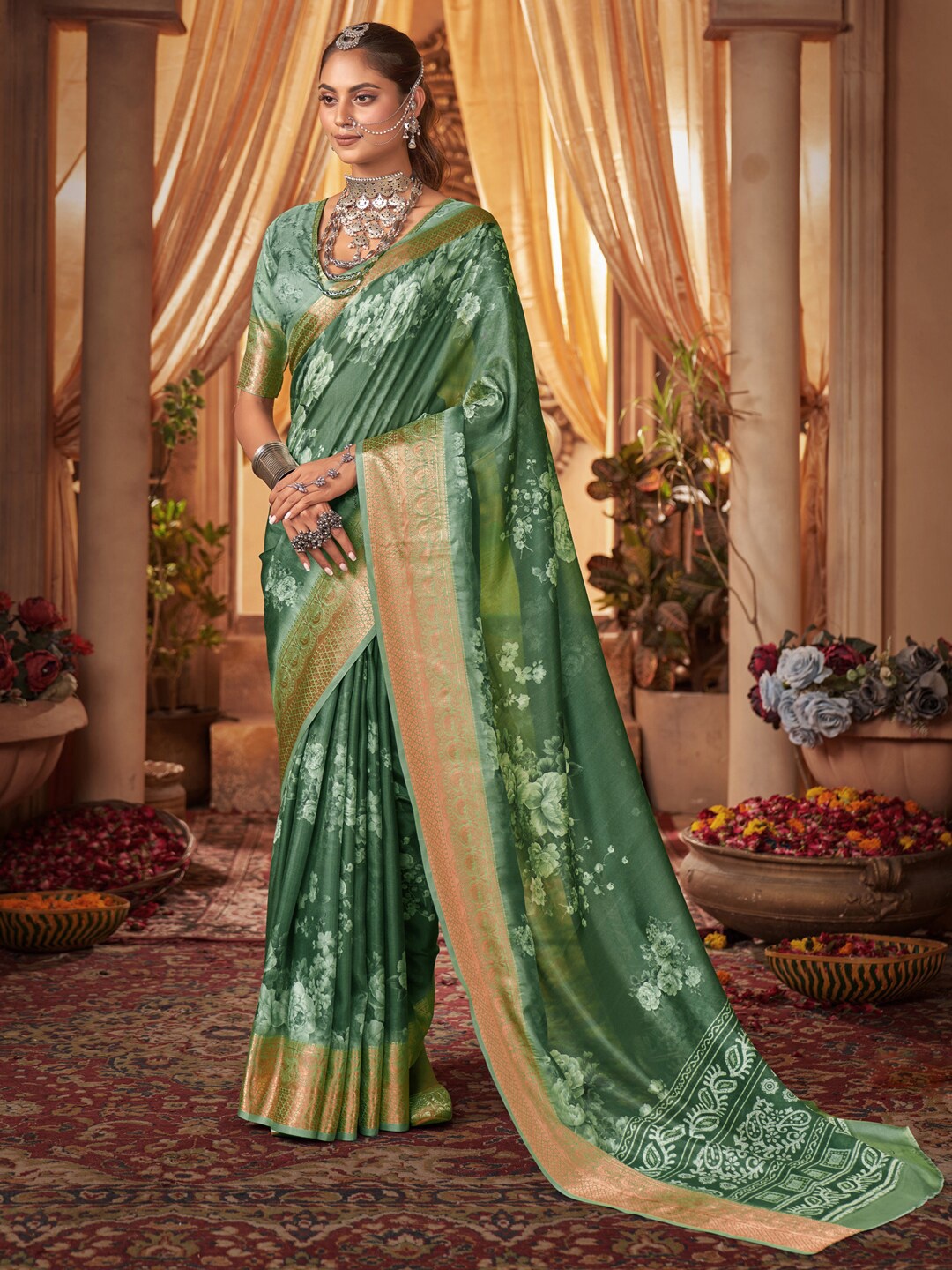 

Anouk Floral Printed Zari Detailed Sungudi Saree, Green