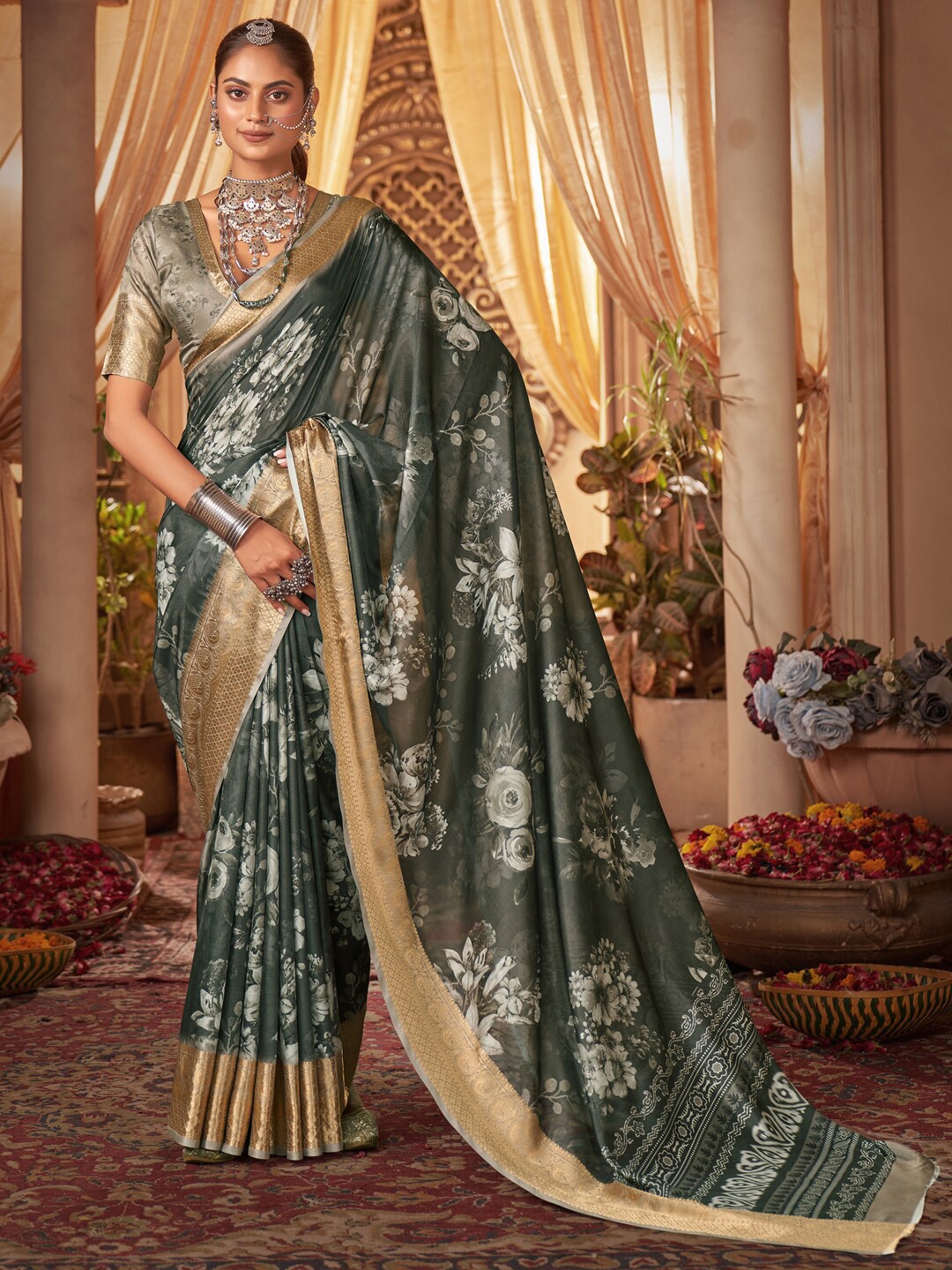 

Anouk Floral Printed Zari Sungudi Saree, Olive
