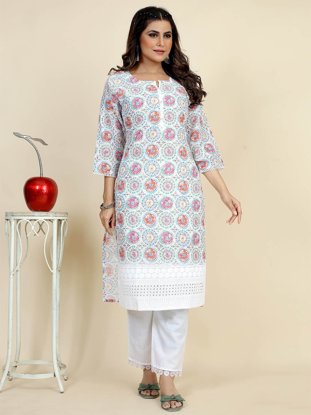 

MINGORA Ethnic Motifs Printed Thread Work Pure Cotton Straight Kurta, White