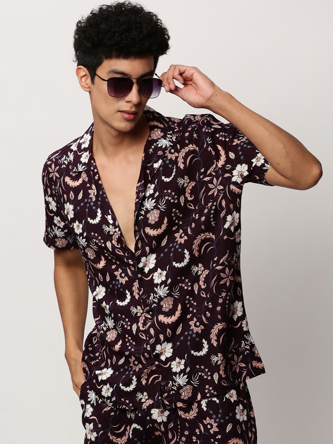 

SHOWOFF Floral Printed Shirt And Shorts, Purple