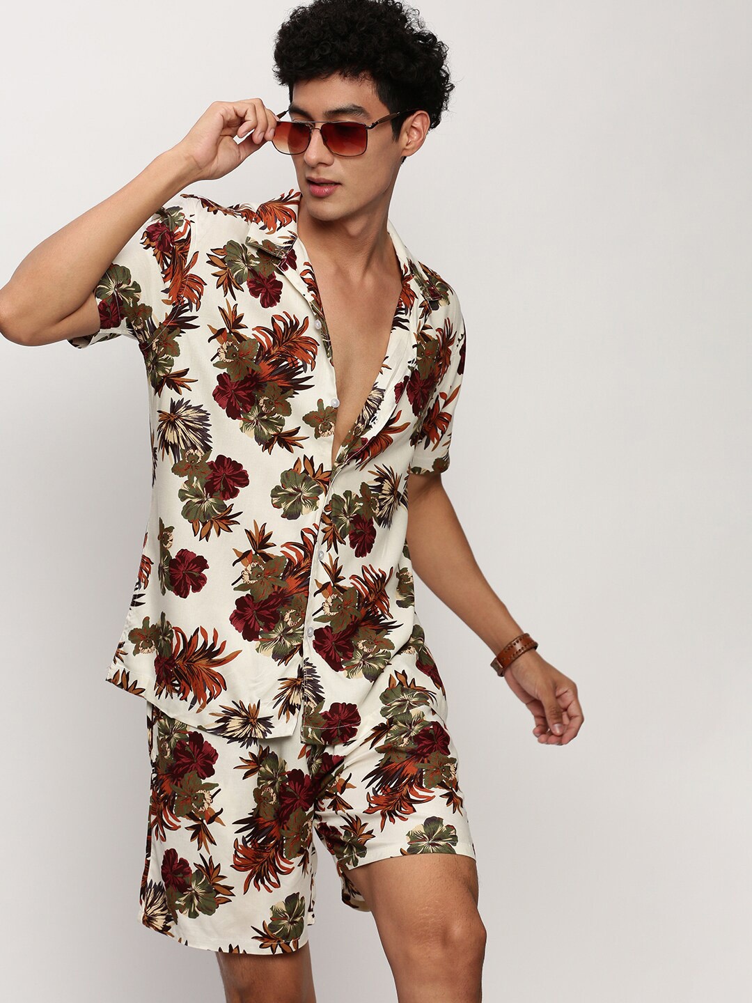 

SHOWOFF Floral Printed Shirt With Shorts, Cream