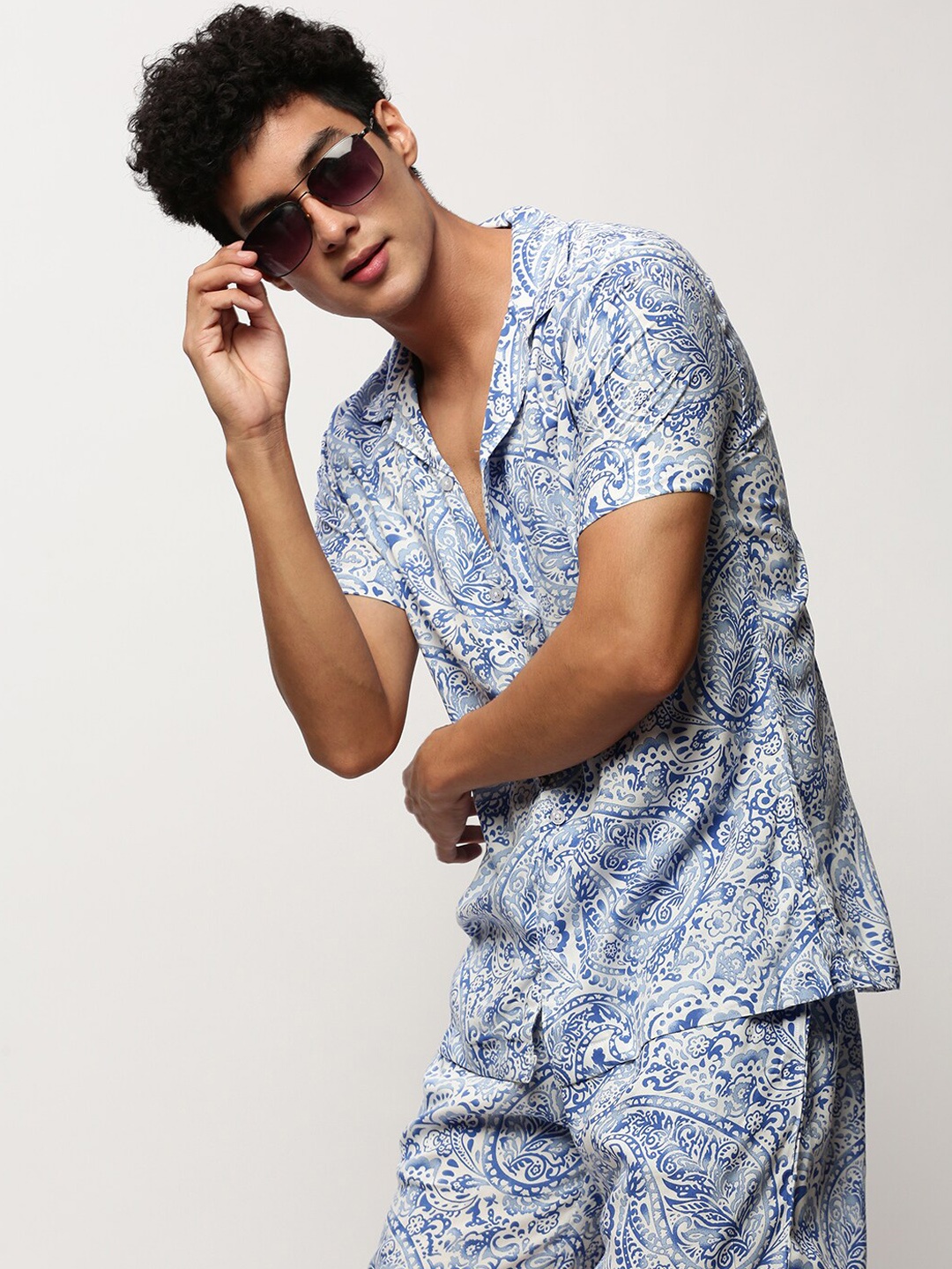 

SHOWOFF Ethnic Motifs Printed Shirt With Shorts, White
