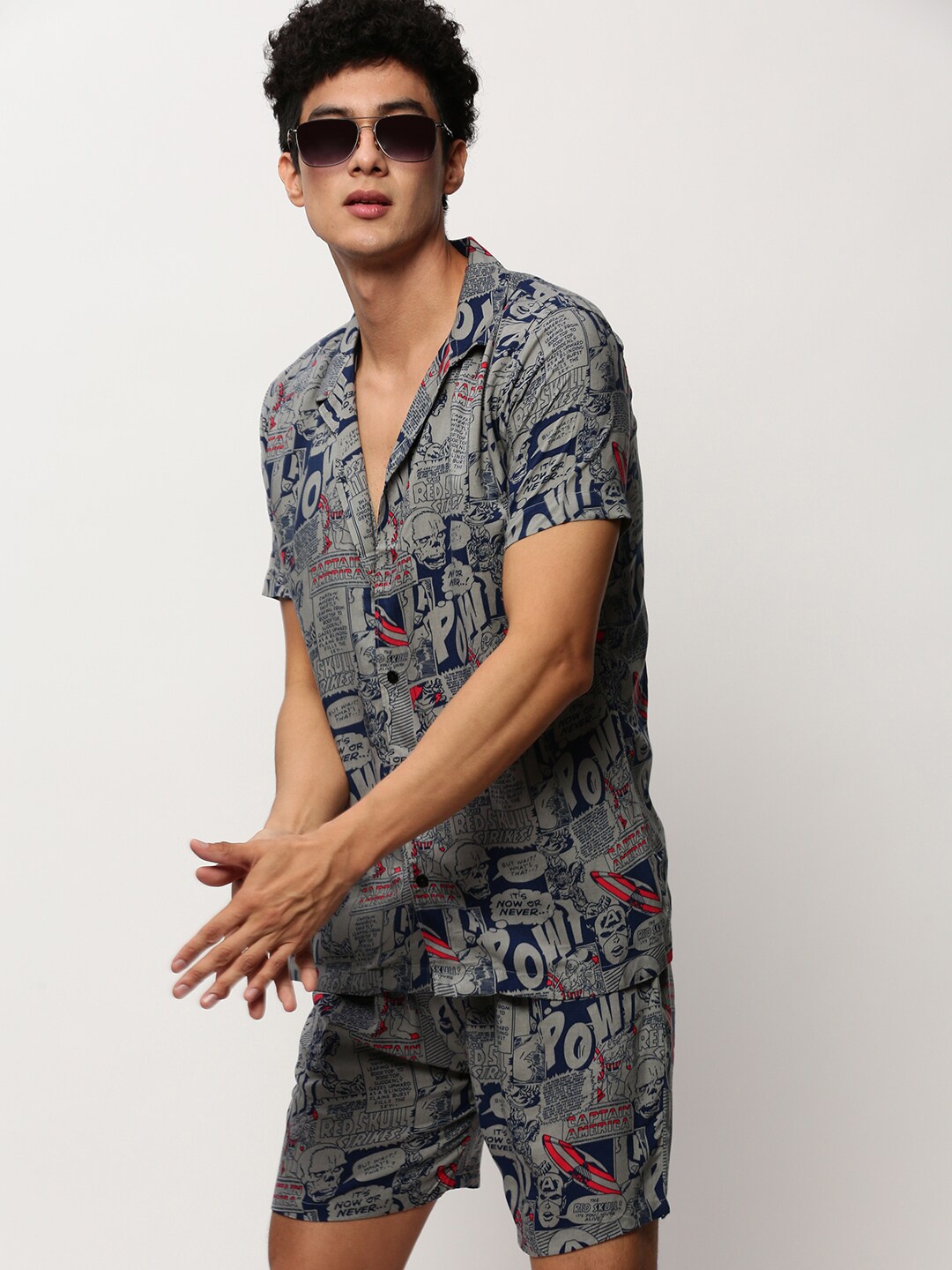 

SHOWOFF Comic Printed Shirt With Shorts, Grey