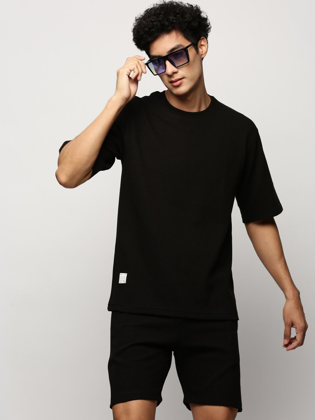 

SHOWOFF Round Neck T-Shirt & Shorts Co Ords, Black