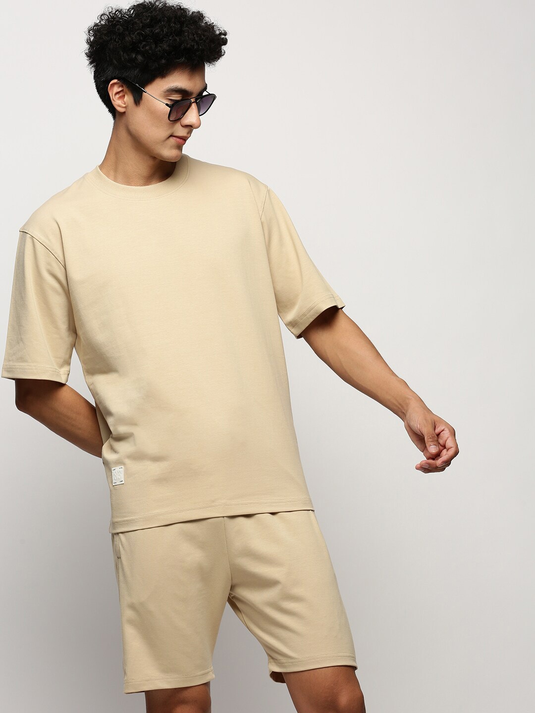 

SHOWOFF Round Neck T-Shirt & Shorts, Beige