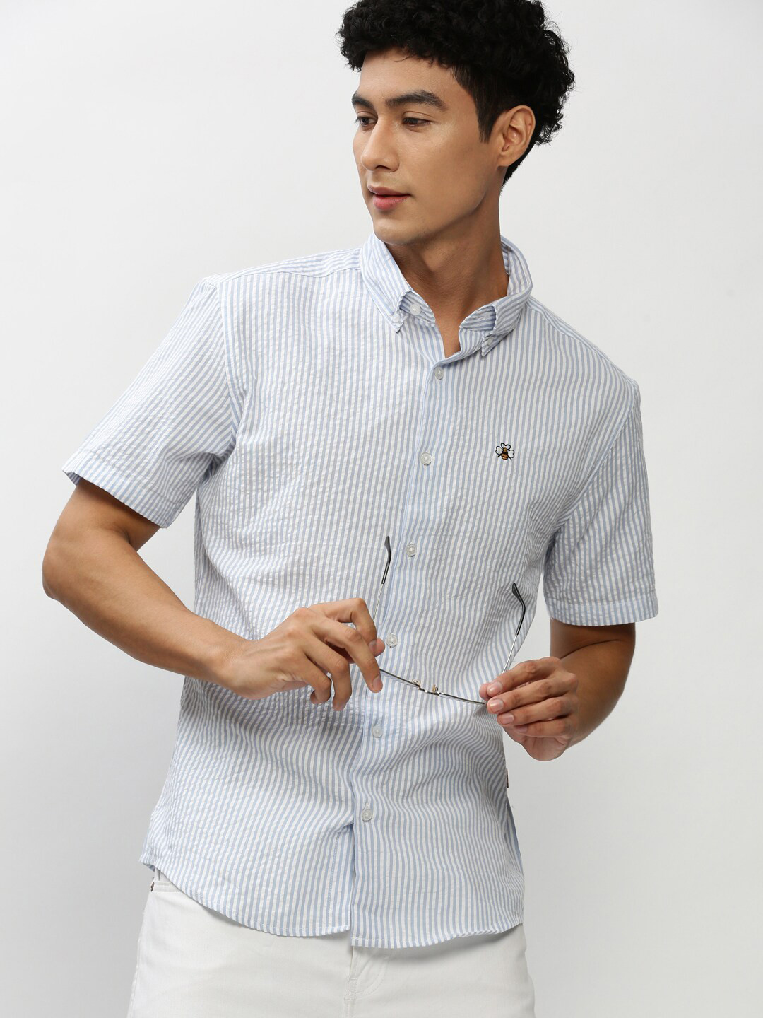 

SHOWOFF Striped Cotton Button-Down Collar Seersucker Premium Slim Fit Opaque Casual Shirt, White