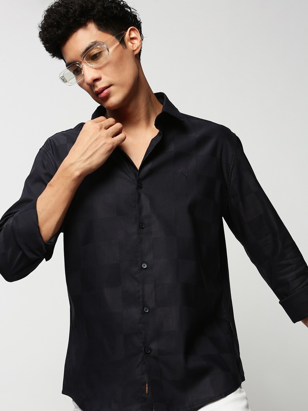 

SHOWOFF Premium Checked Slim Fit Opaque Cotton Casual Shirt, Navy blue