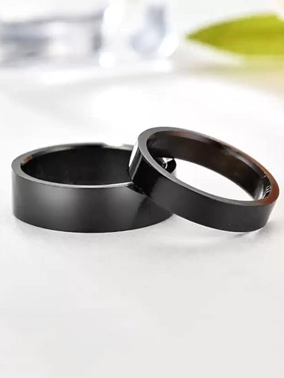 

KRYSTALZ Unisex Set Of 2 Stainless Steel Couple Band Rings, Black