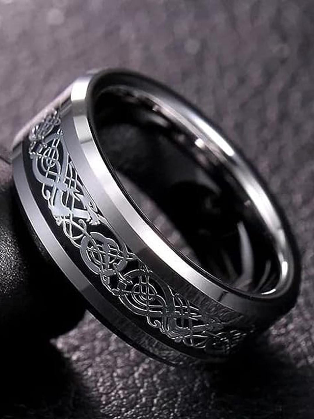 

KRYSTALZ Men Stainless Steel Silver-Plated Dragon Design Celtic Band Ring