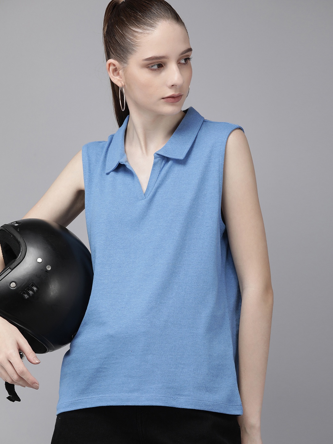 

Roadster Women Solid Regular Fit Polo Collar T-shirt, Blue