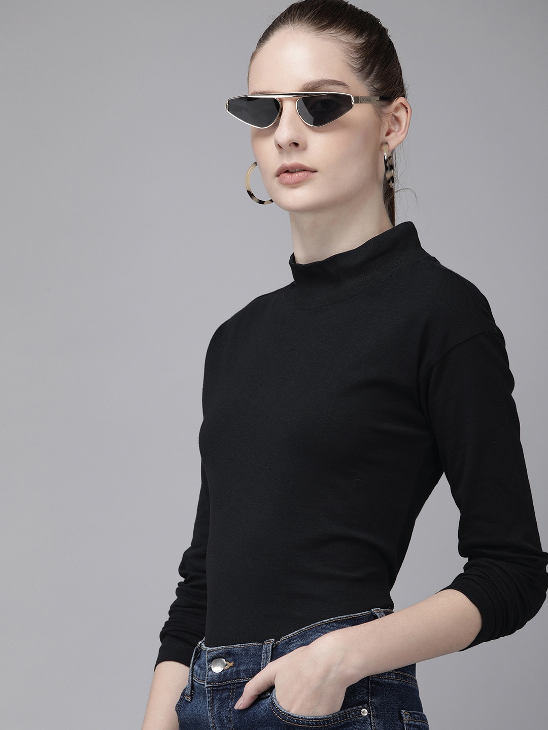 

Roadster Women Solid Regular Fit Turtle Neck T-shirt, Black