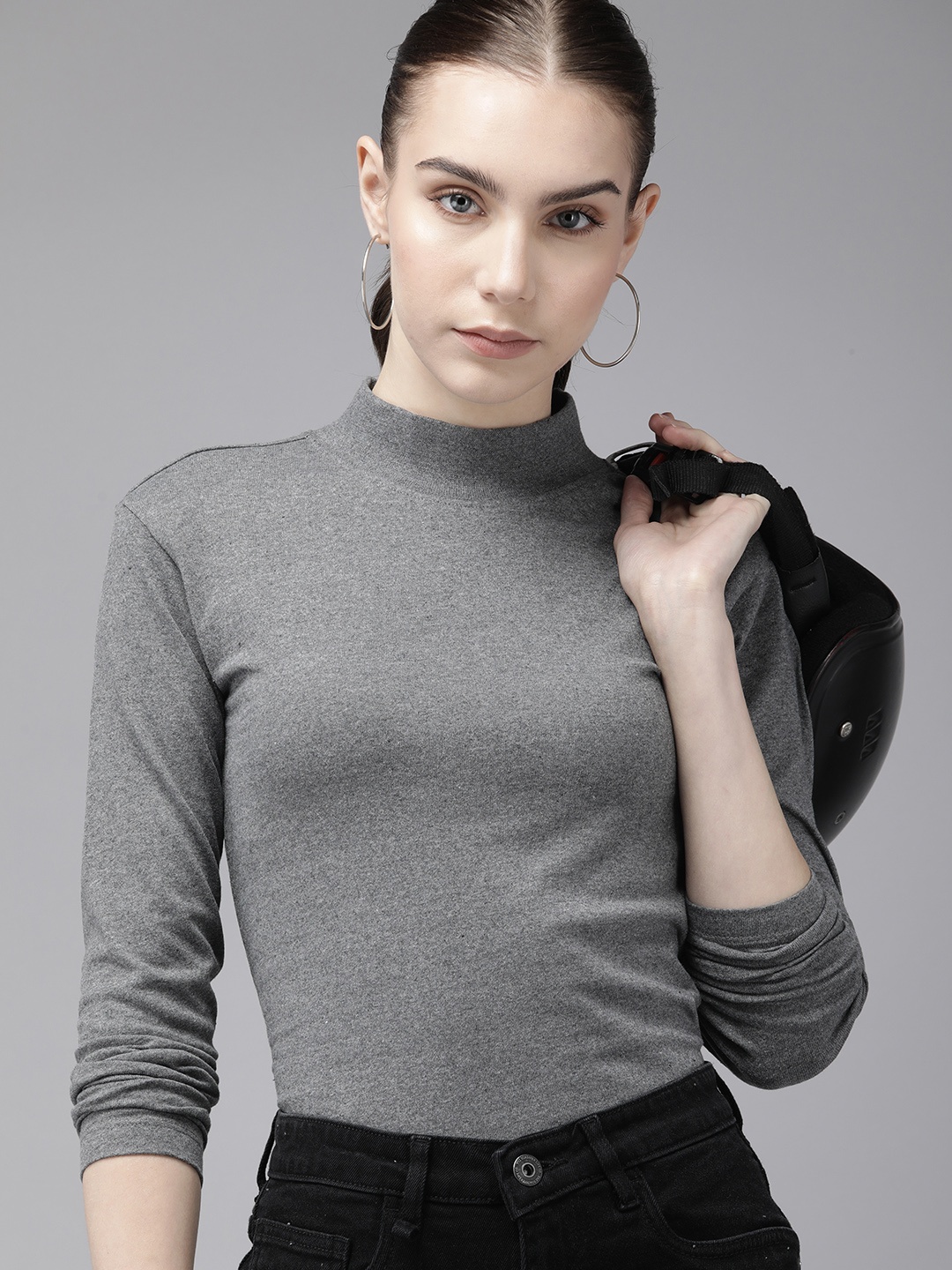 

Roadster Women Solid Regular Fit Turtle Neck T-shirt, Grey