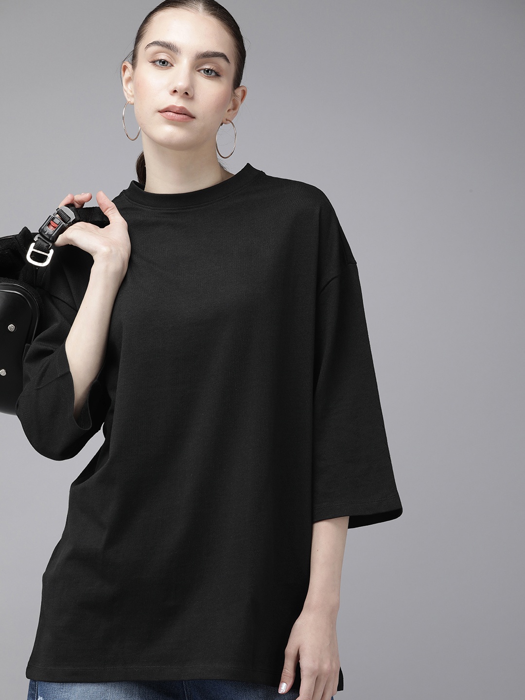 

Roadster Women Solid Oversized T-shirt, Black