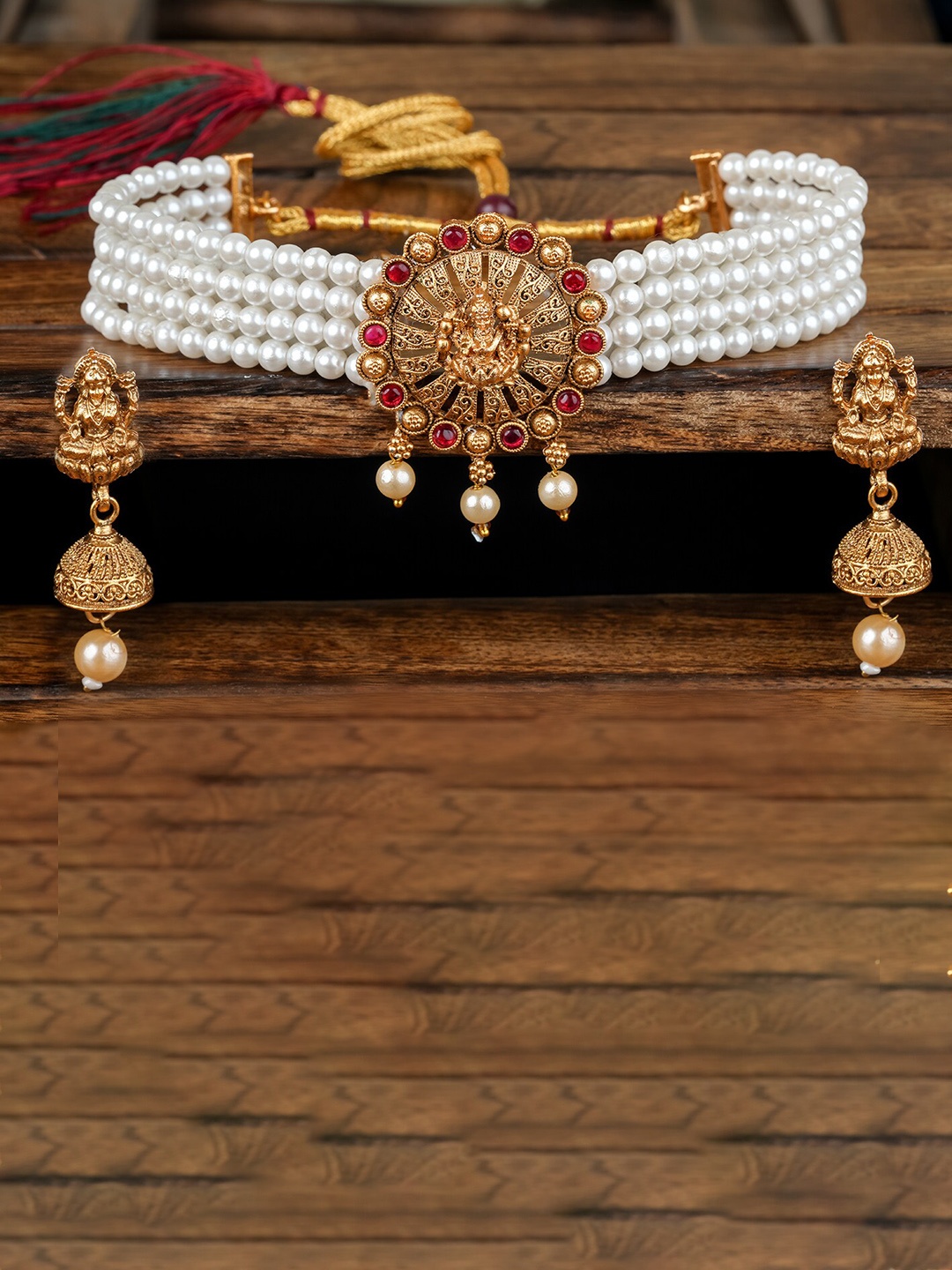 

Vita Bella Gold-Plated Stone-Studded & Beaded Jewellery Set