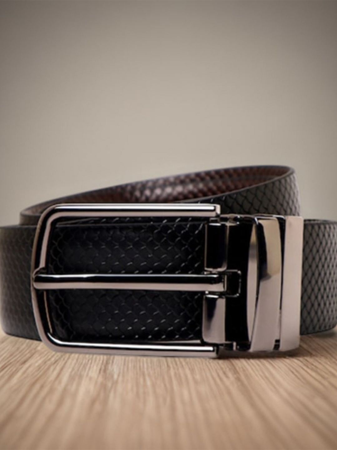 

Roadster Men Textured Reversible Italian Leather Formal Belt, Black