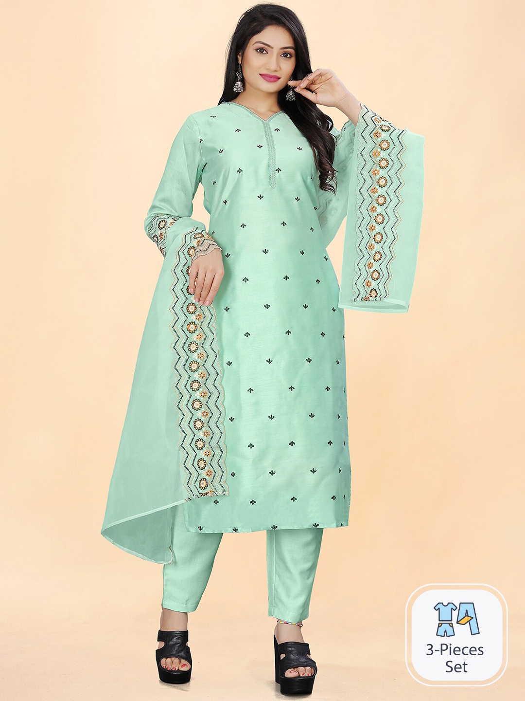 

Lookslady Floral Embroidered Regular Thread Work Kurta With Trousers & Dupatta, Sea green