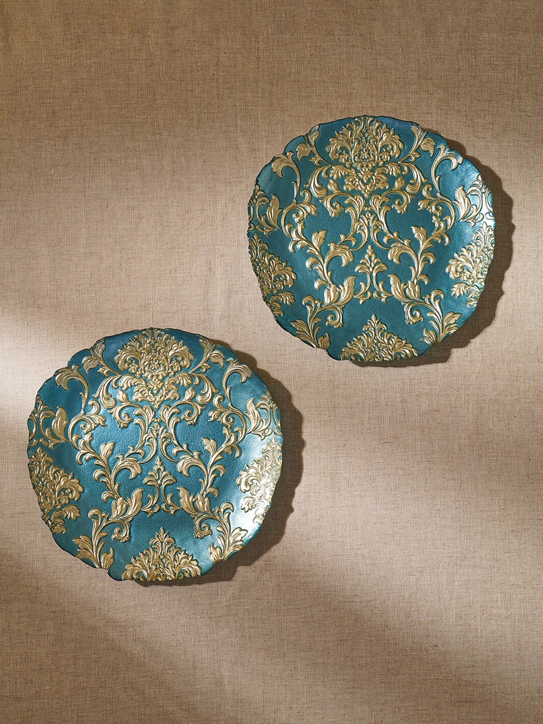 

Pure Home and Living Teal Blue & Beige 2 Pieces Textured Baroque Glass Dinner Plates