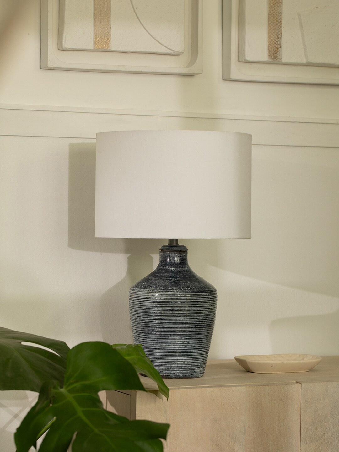 

ellementry Vara Blue & White Ribbed Terracotta Table Lamp with Shade