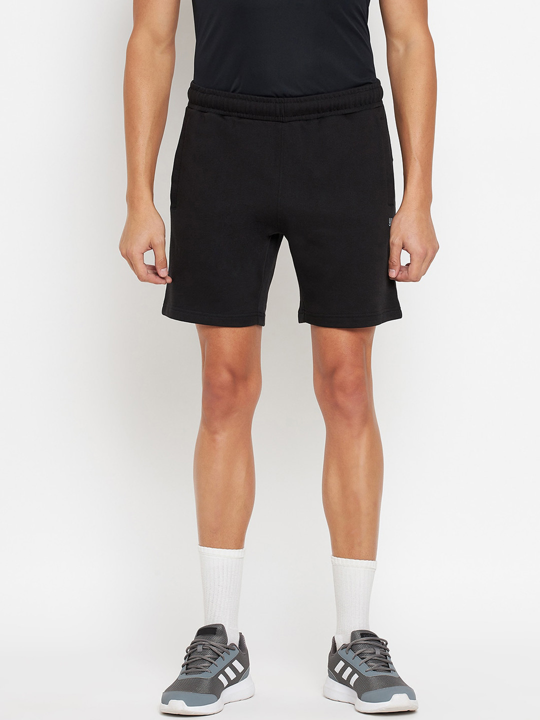 

URKNIT Men Mid-Rise Rapid-Dry Sports Shorts, Black