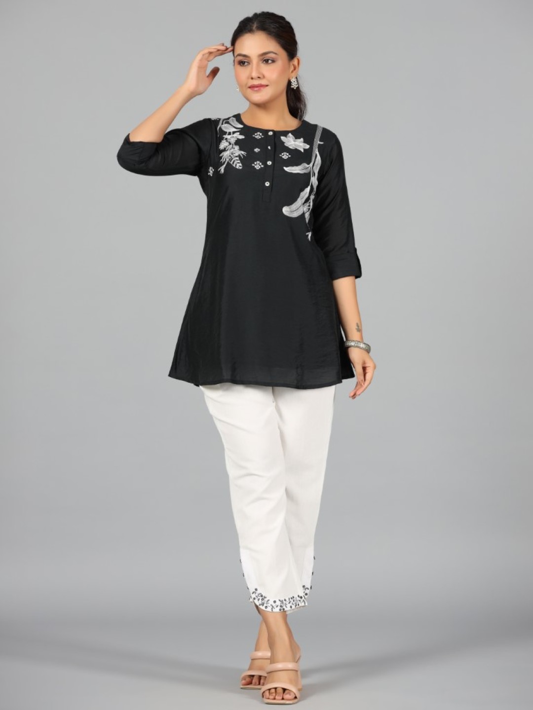 

Juniper Floral Embroidered Chanderi Shirt & Trousers, Black