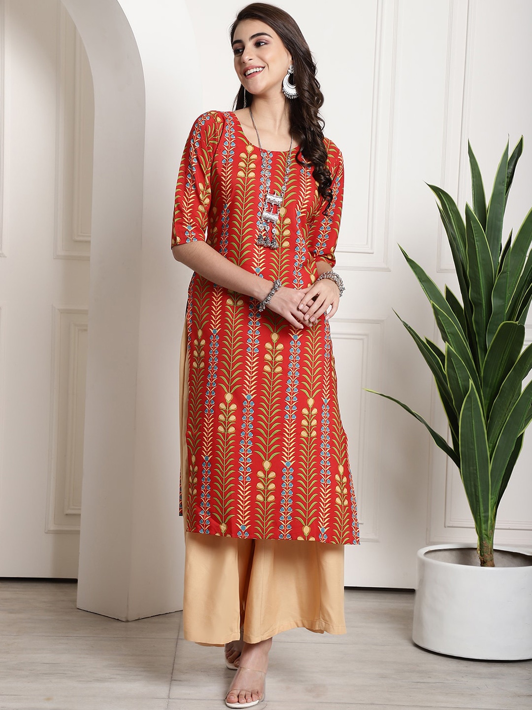

7Threads Floral Printed Round Neck Straight Kurta, Orange