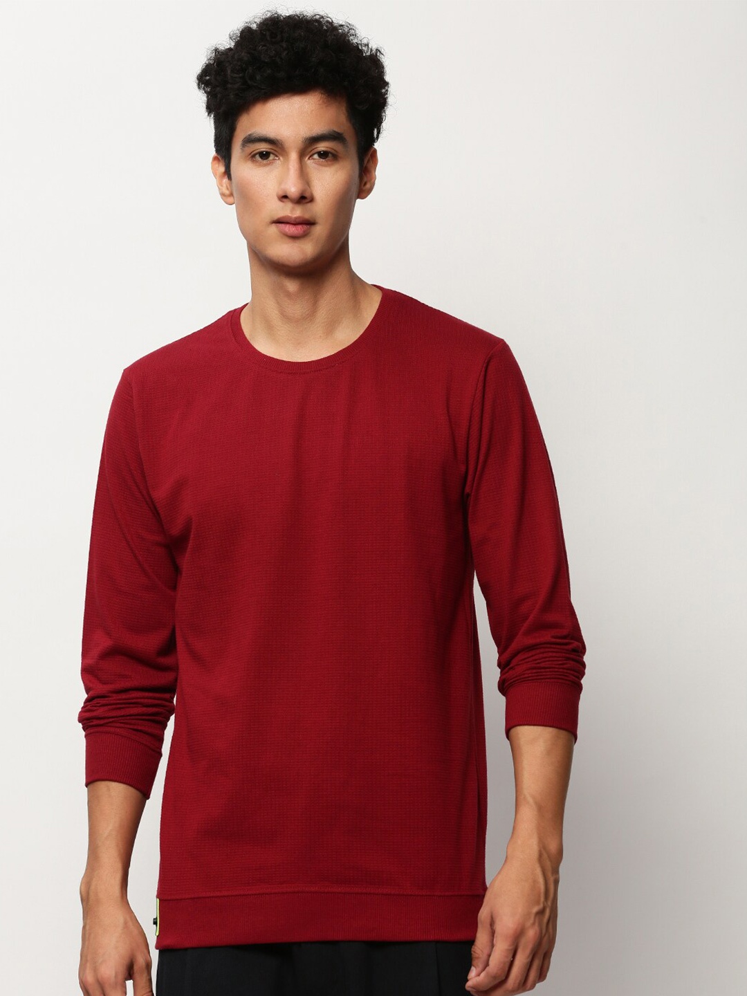 

SHOWOFF Self Design cotton Pullover, Maroon